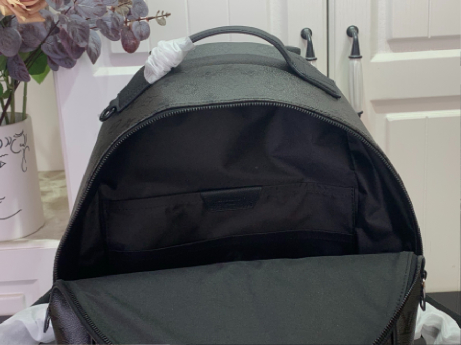 루이비통 디스커버리 카고 백팩 (3).jpg