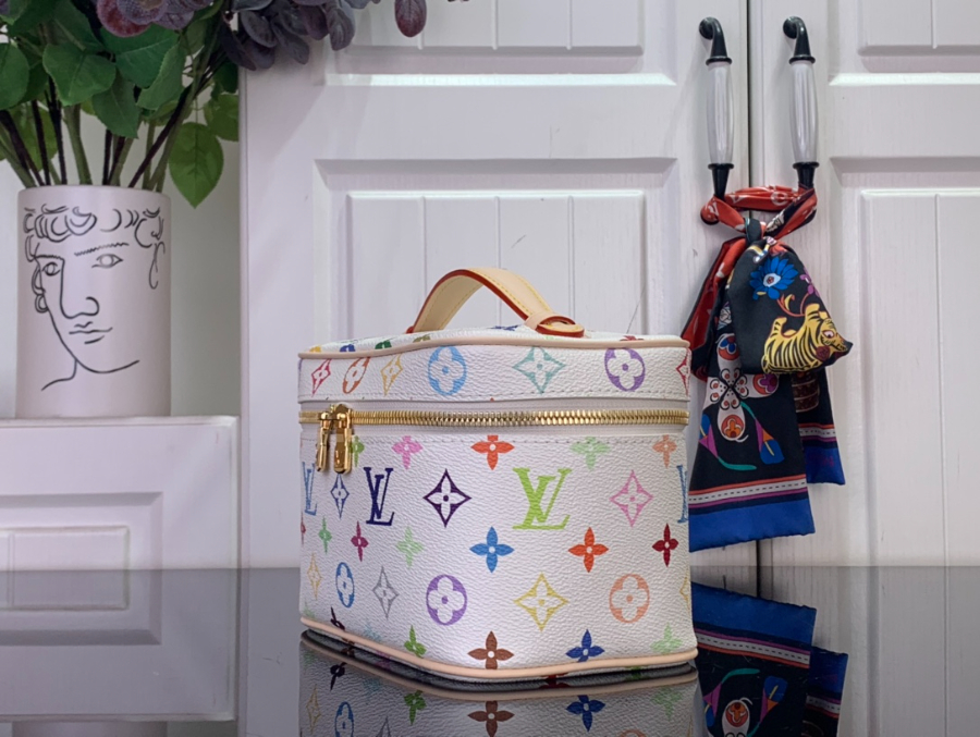 루이비통 나이스 나노 BB 화이트 (20 x 14 x 13)4.jpg