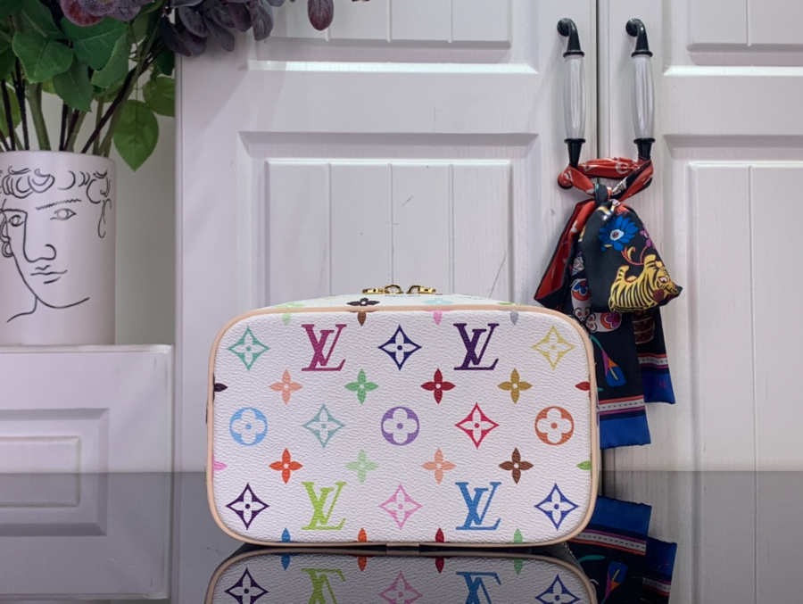 루이비통 나이스 나노 BB 화이트 (20 x 14 x 13)5.jpg