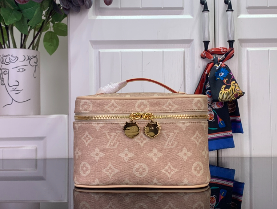 루이비통 니스 미니 (13.5 x 12 x 20)1.jpg