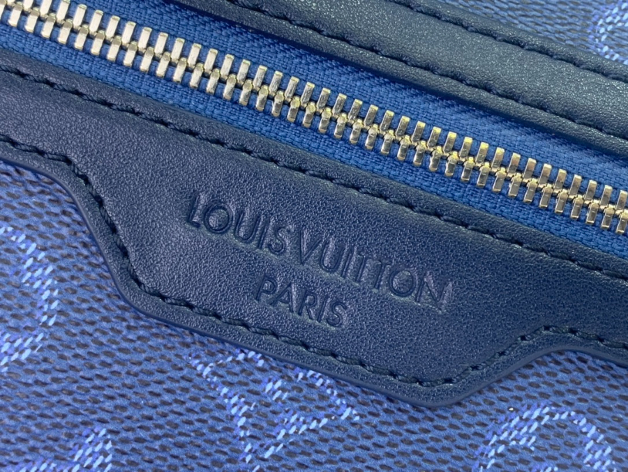 루이비통 디스커버리 백팩 PM 블루 (40 x 20 x 30) 7.jpg