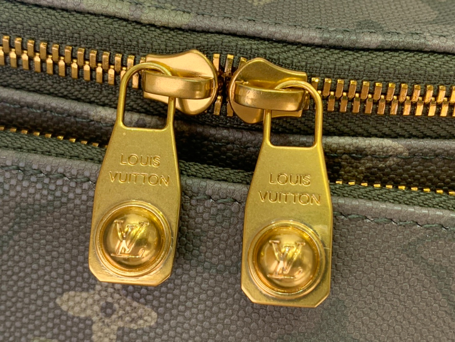 루이비통 러시 범백 그린 (15 x 8 x 30)7.jpg