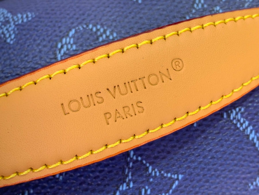 루이비통 러시 범백 블루 (30 x 15 x 8)8.jpg