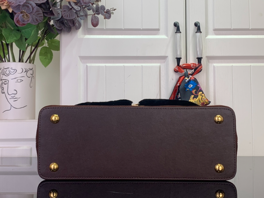 루이비통 삭 카푸신 MM 수플 (33 x 24 x 12)5.jpg