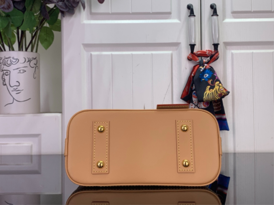 루이비통 알마 BB 베이지(17.5 x 11.5 x 23.5)5.jpg