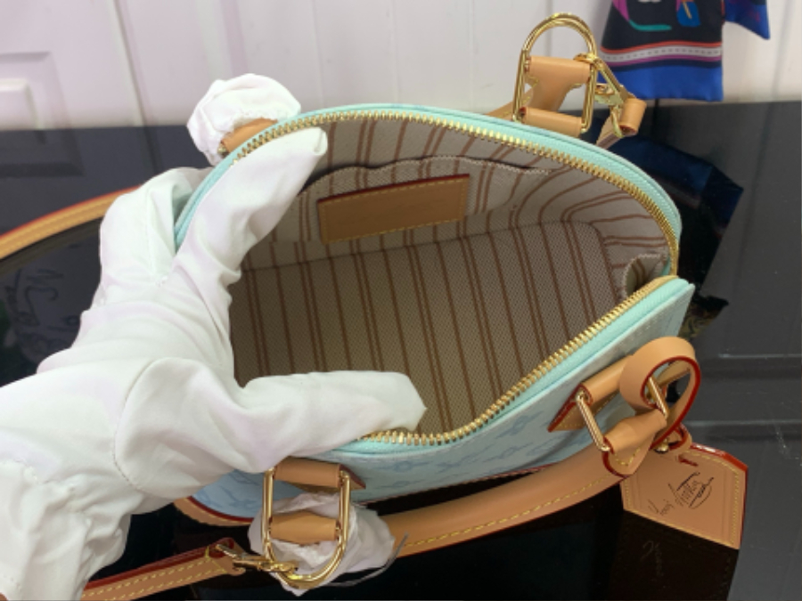 루이비통 알마 BB 블루(17.5 x 11.5 x 23.5)3.jpg