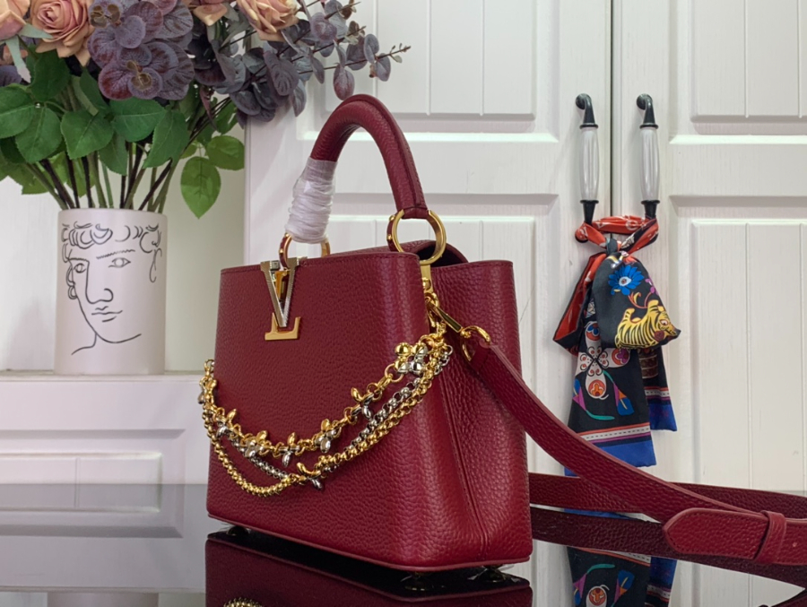 루이비통 카퓌신 BB 다크 레드 (17.3 x 9 x 27)4.jpg