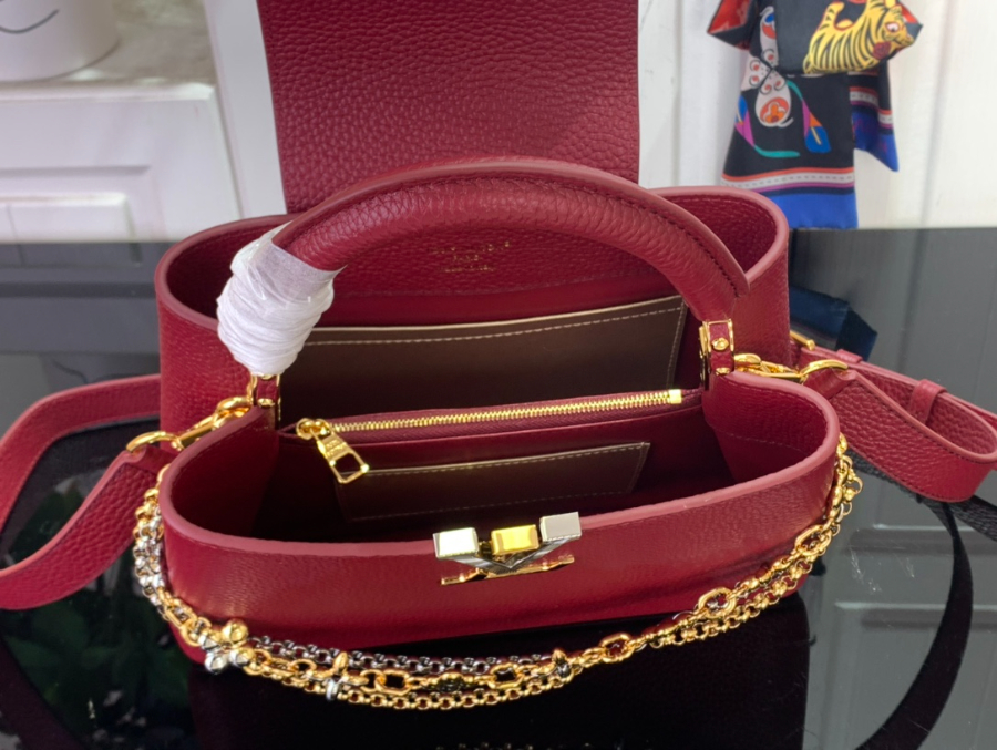 루이비통 카퓌신 BB 다크 레드 (17.3 x 9 x 27)3.jpg