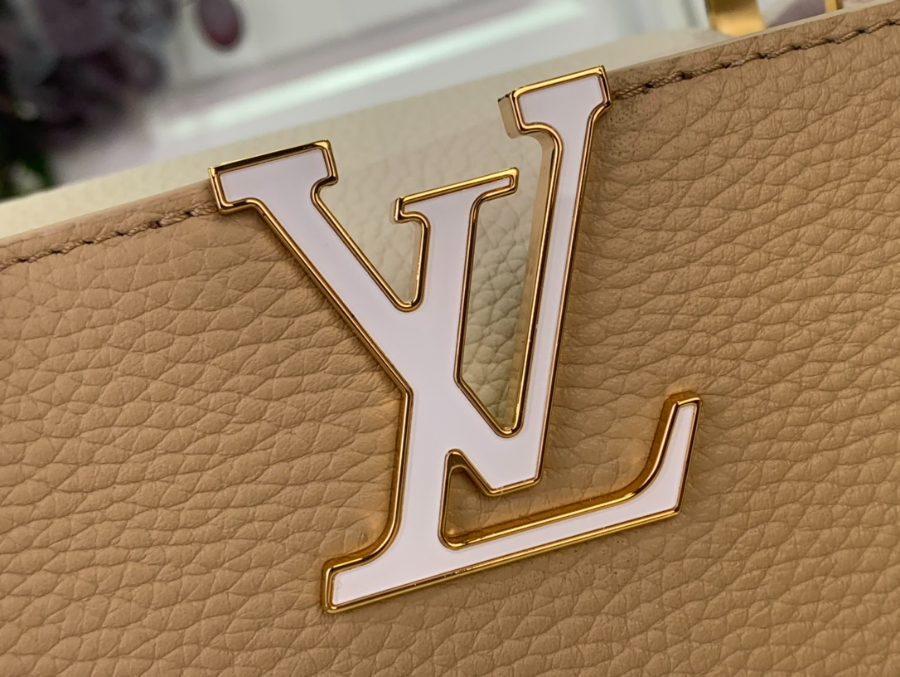 루이비통 카퓌신 BB 베이지 (17.3 x 9 x 27)6.jpg