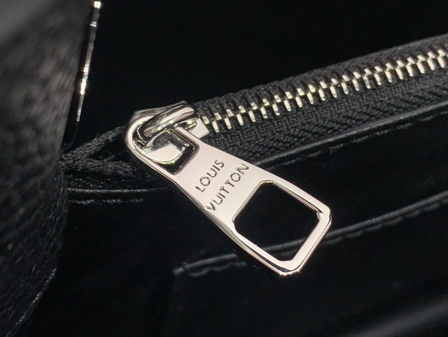 루이비통 카퓌신 BB 블랙 (17.3 x 9 x 27) 7.jpg