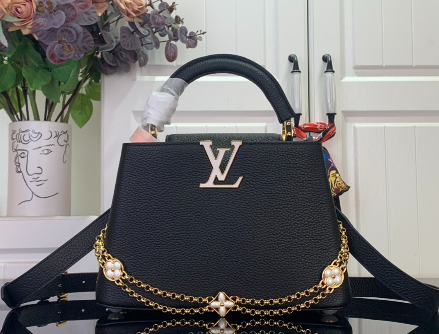 루이비통 카퓌신 BB 블랙 (17.3 x 9 x 27)1.jpg