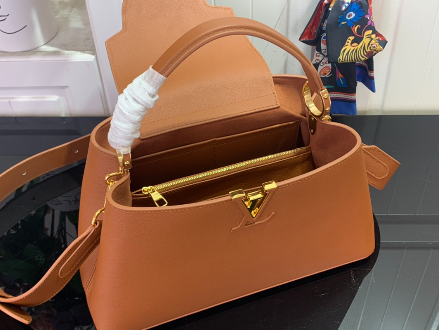 루이비통 카퓌신 MM 수플 브라운 (33 x 24 x 12)3.jpg