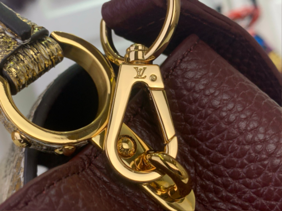 루이비통 카퓌신 미니 와인 뱀가죽 (21 x 14 x 8)8.jpg