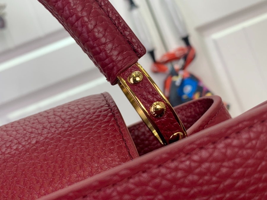 루이비통 카퓌신 미디엄 다크레드 (20 x 11 x 31.5)7.jpg