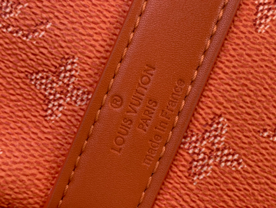루이비통 키폴 반둘리에 50 오렌지 (50 x 29 x 23)6.jpg