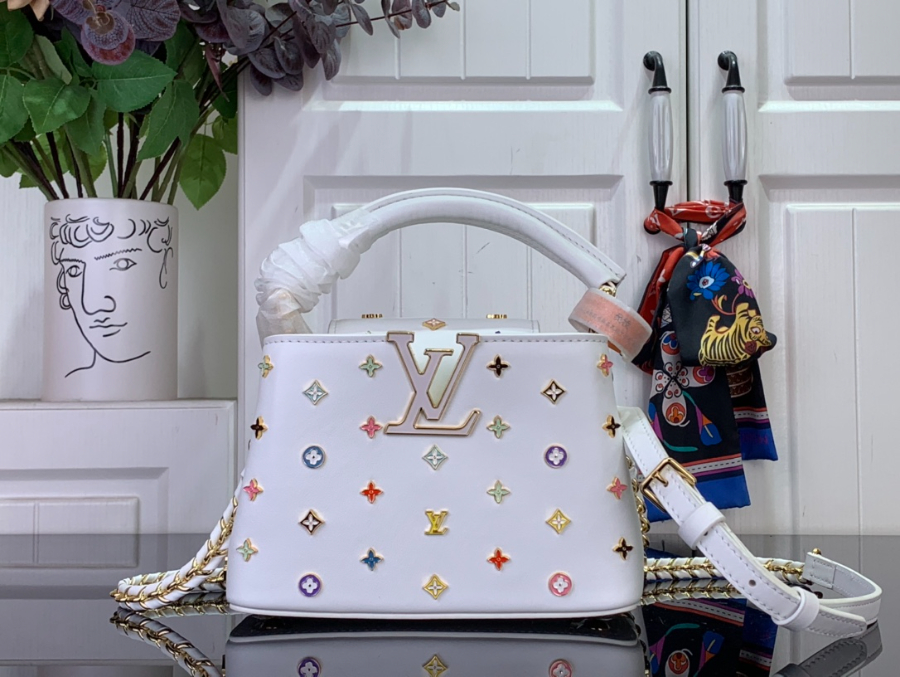 루이비통 LV x TM 카퓌신 미니 M14165 2113.68cm 화이트1.jpg