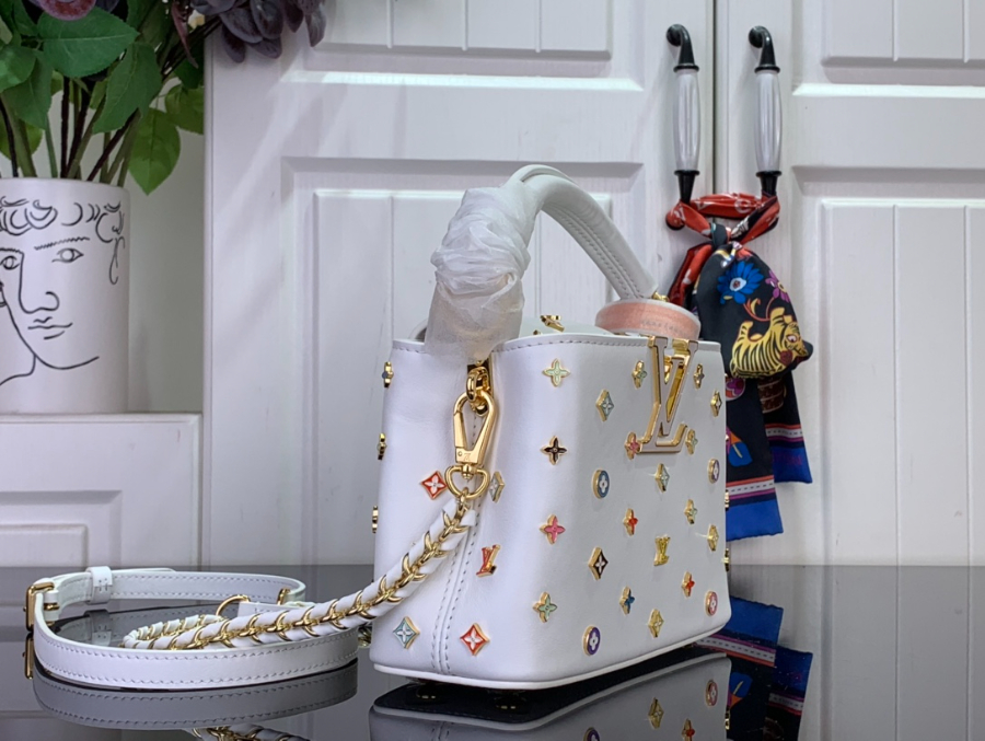 루이비통 LV x TM 카퓌신 미니 M14165 2113.68cm 화이트4.jpg