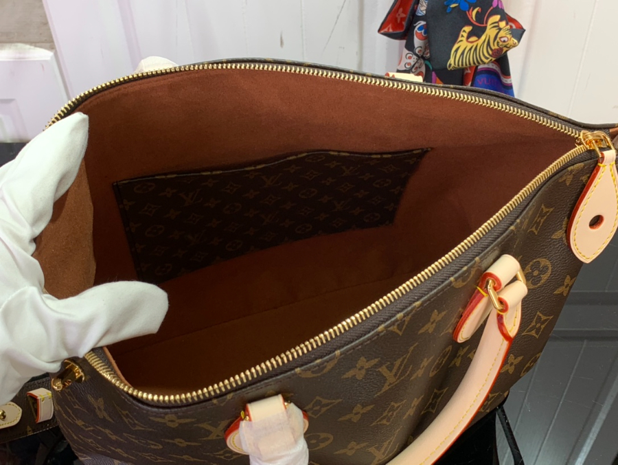 루이비통 네오 록잇 M26494 14.211.85.9cm3.jpg