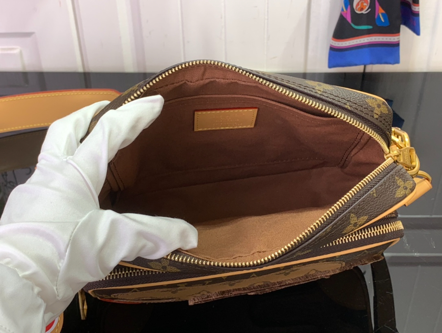 루이비통 닐 M26068 17.51125cm3.jpg