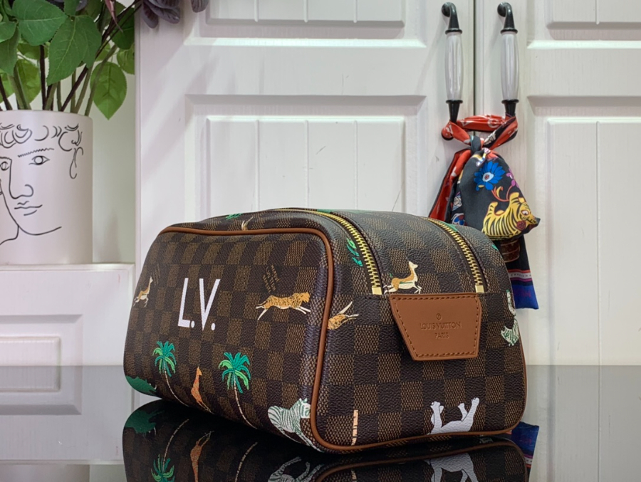 루이비통 돕 키트 다미에 종려나무 M44494 281516.5cm 브라운5.jpg