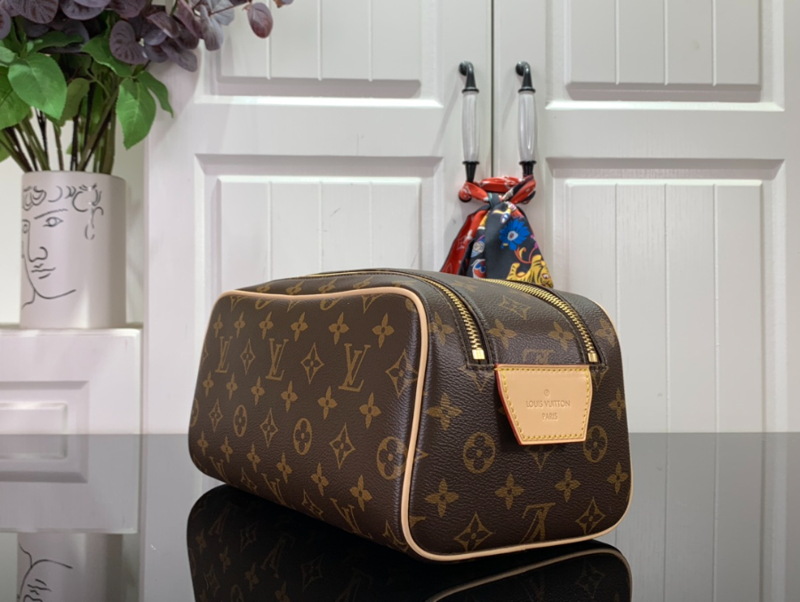 루이비통 돕 키트 토일렛 파우치 모노그램 281516.5cm M44494 브라운6.jpg