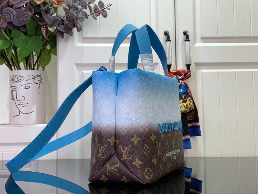 루이비통 미니 쇼퍼 토트 M13925 M15239 261020cm 그라데이션 블루4.jpg