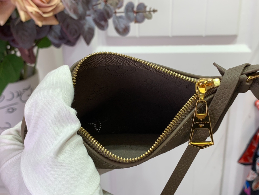 루이비통 블라썸 PM 스몰 M25861 202012.5cm 라이트 갈색6.jpg