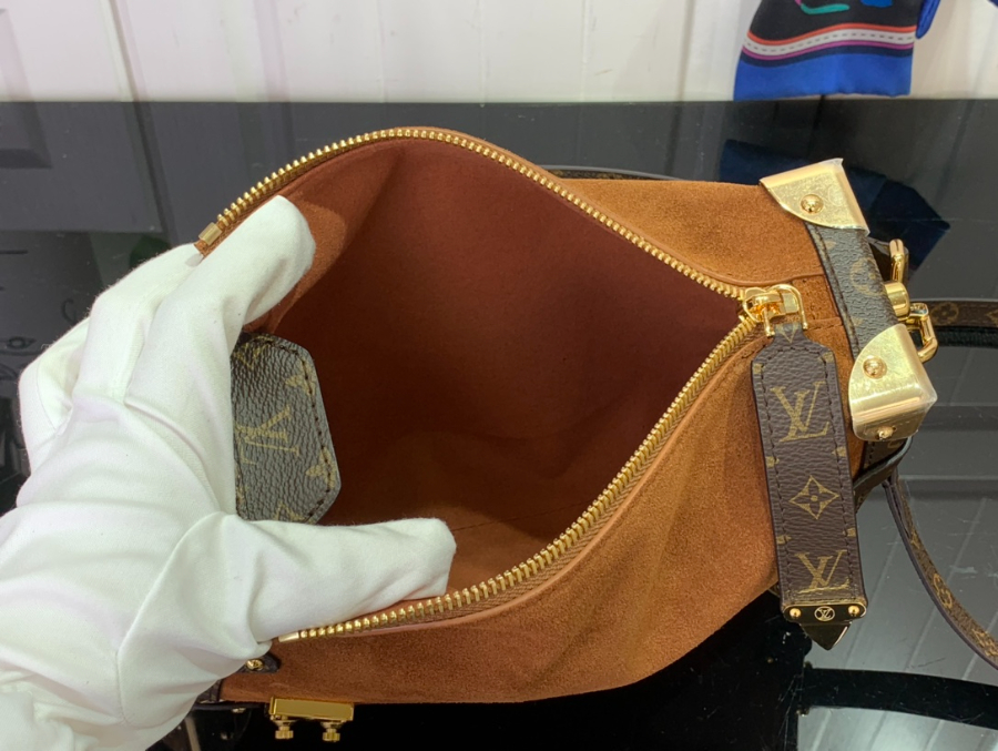 루이비통 사이드 트렁크 미디엄 M15072 168.523.5cm 브라운 스웨이드3.jpg