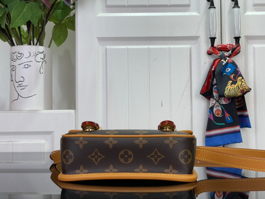 루이비통 사첼 웨어러블 월릿 M26805 15619.5cm5.jpg