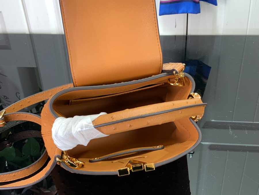 루이비통 타조 가죽 숄더백 N93419 94519 3사이즈 브라운 LOUIS VUITTON05.jpg