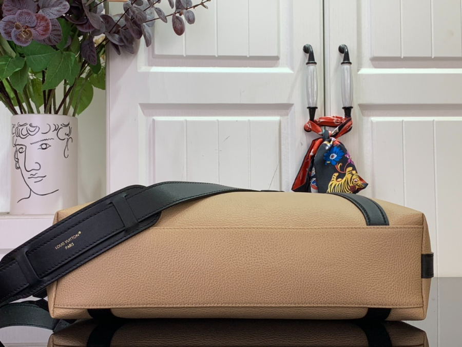 루이비통 LV 바이커 MM 미디엄 다크 베이지 M25557 381515cm5.jpg