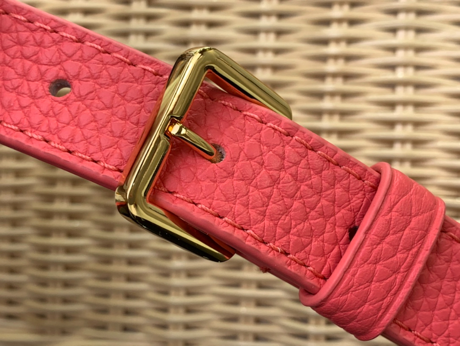 루이비통 카퓌신 BB M26004 27918cm 레드7.jpg