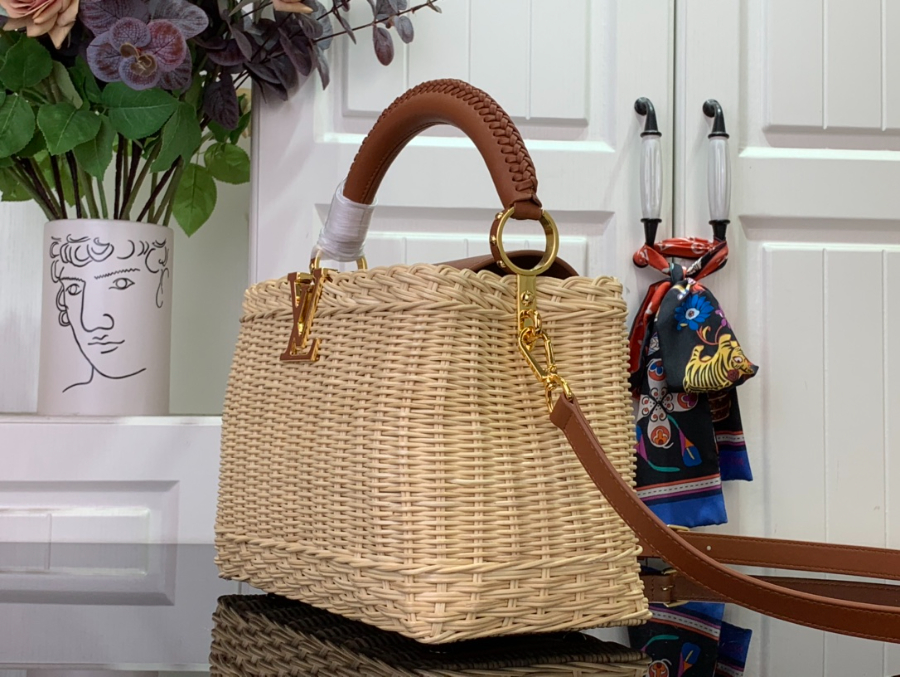 루이비통 카퓌신 BB M26004 27918cm 브라운4.jpg