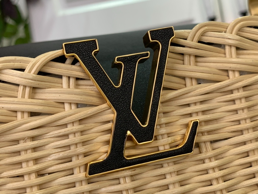 루이비통 카퓌신 BB M26004 27918cm 블랙6.jpg