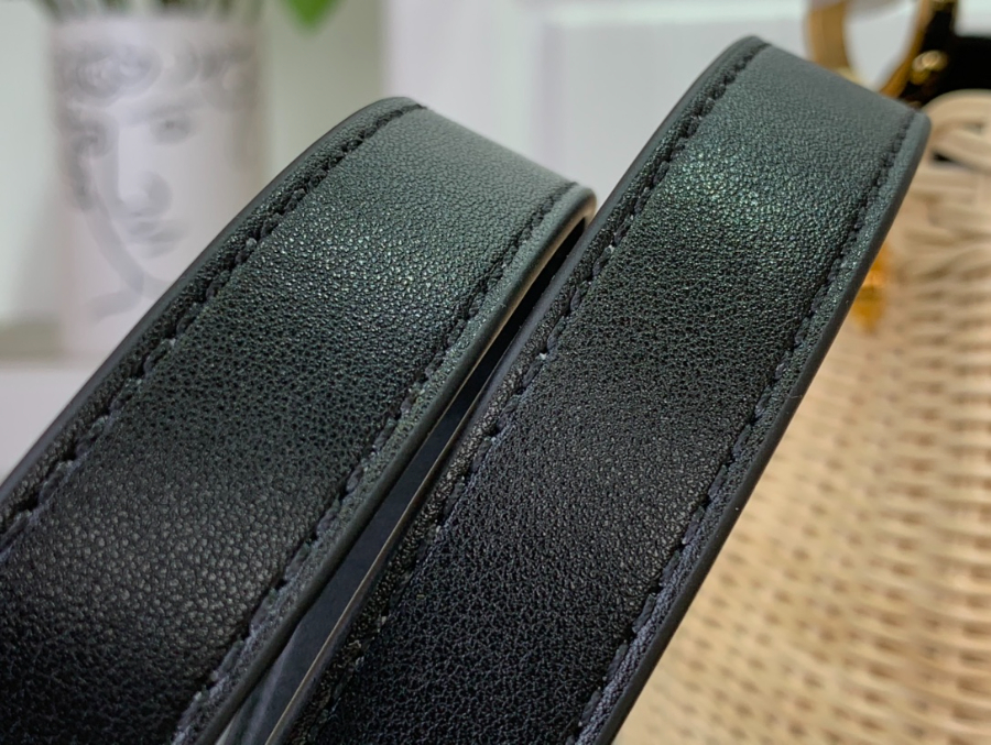 루이비통 카퓌신 BB M26004 27918cm 블랙8.jpg