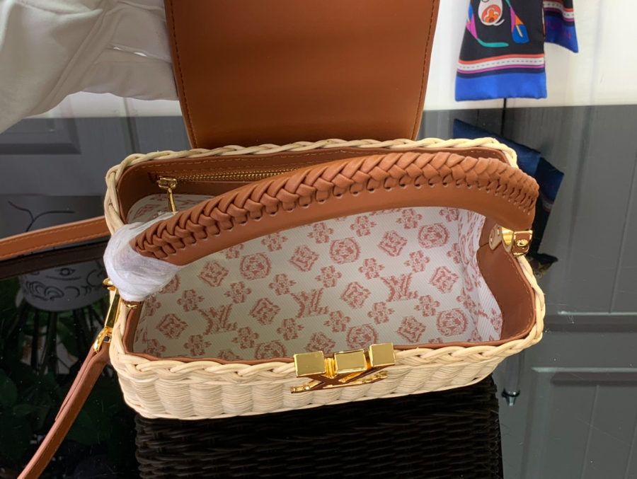 루이비통 카퓌신 미니 M14365 21814cm 브라운3.jpg