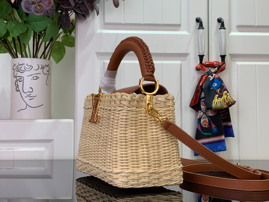 루이비통 카퓌신 미니 M14365 21814cm 브라운4.jpg