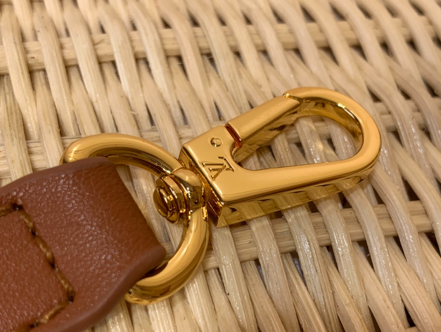 루이비통 카퓌신 미니 M14365 21814cm 브라운8.jpg