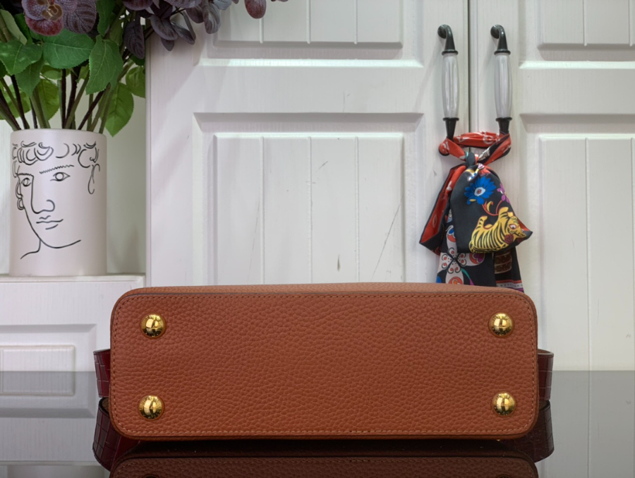 루이비통 카퓌신 스몰 악어무늬 27189cm M86035 적갈색5.jpg