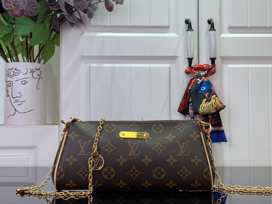 루이비통 포쉐트 에바 M13567 11527cm1.jpg