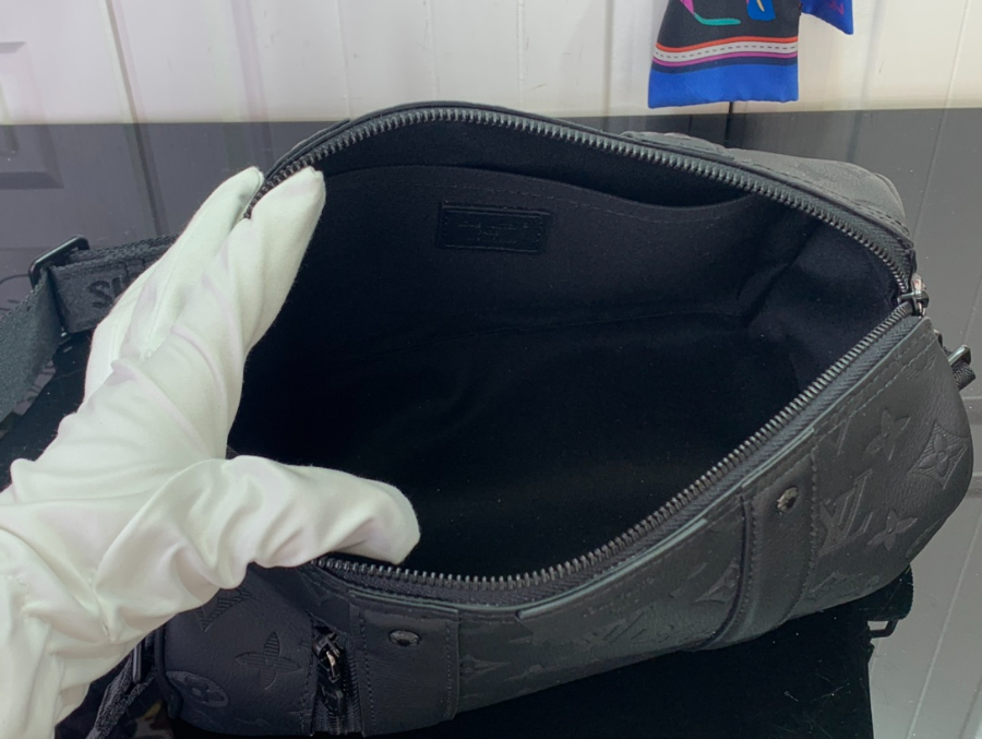 루이비통 시티 키폴 블랙3.jpg