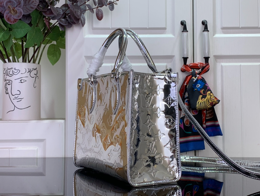 루이비통 온더고 PM M26373 1911.525cm 실버4.jpg