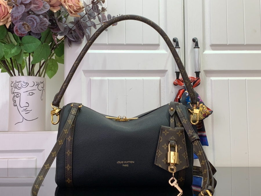 루이비통 익스프레스 PM 스몰 M26039 1713.526cm 블랙1.jpg