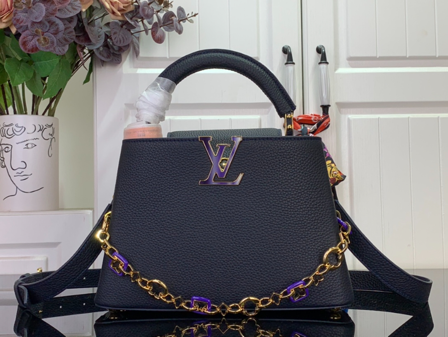 루이비통 카퓌신 bb M14971 17.3927cm 네이비1.jpg