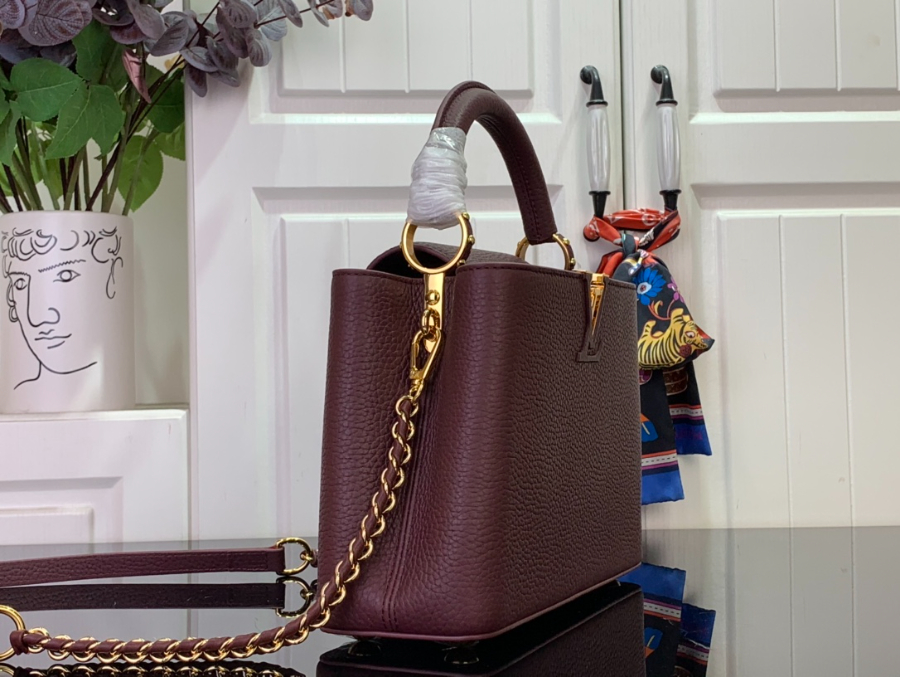 루이비통 카퓌신 bb M25893 27918cm 와인4.jpg