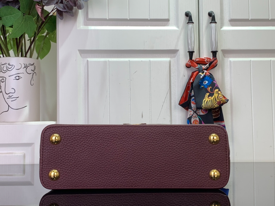 루이비통 카퓌신 bb M25893 27918cm 와인5.jpg