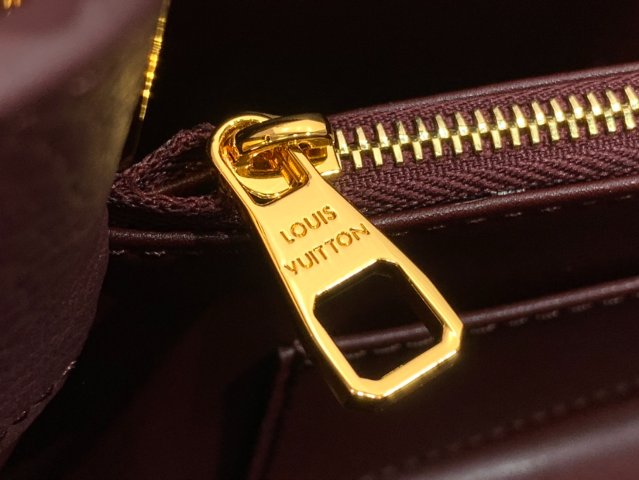 루이비통 카퓌신 bb M25893 27918cm 와인7.jpg