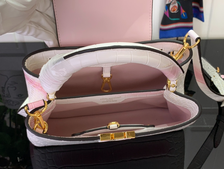 루이비통 카퓌신 BB 악어무늬 M94227 M48865 17.3927cm 화이트 핑크3.jpg
