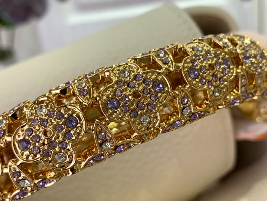 루이비통 카퓌신 미니 M14177 13.6821cm 아이보리6.jpg