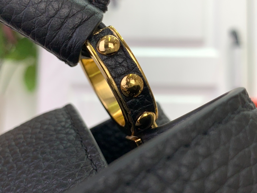 루이비통 카퓌신 미니 M14971 14821cm 블랙6.jpg